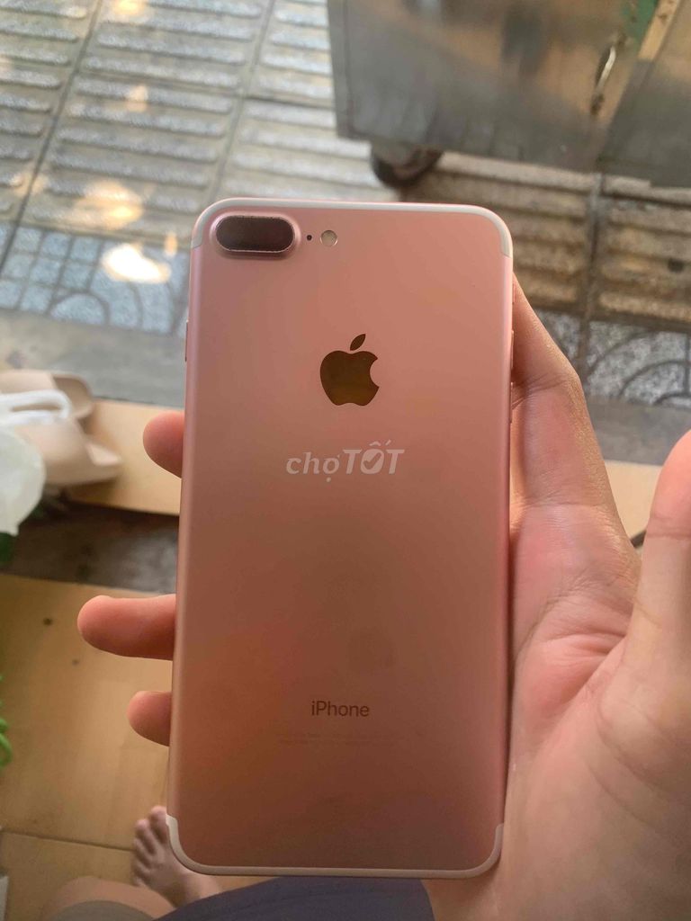 Apple iPhone 7 Plus 32GB. Mua bán Điện thoại tại Thành phố Vũng Tàu Bà Rịa - Vũng Tàu được đăng bởi Minh Minh Sneaker hình 1