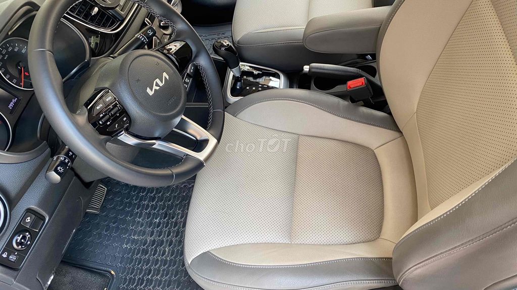 Kia Soluto AT Deluxe 2024 Белый 29.900 км