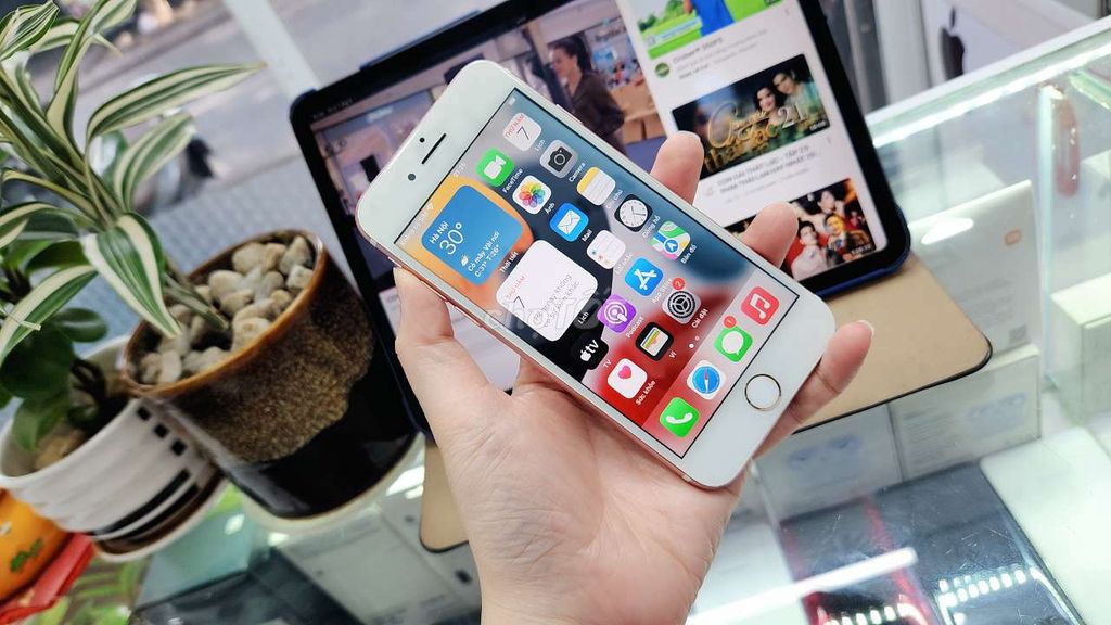 Apple iPhone 7/32GB . Mua bán Điện thoại tại Quận Ninh Kiều Cần Thơ được đăng bởi Huỳnh Ghi hình 1