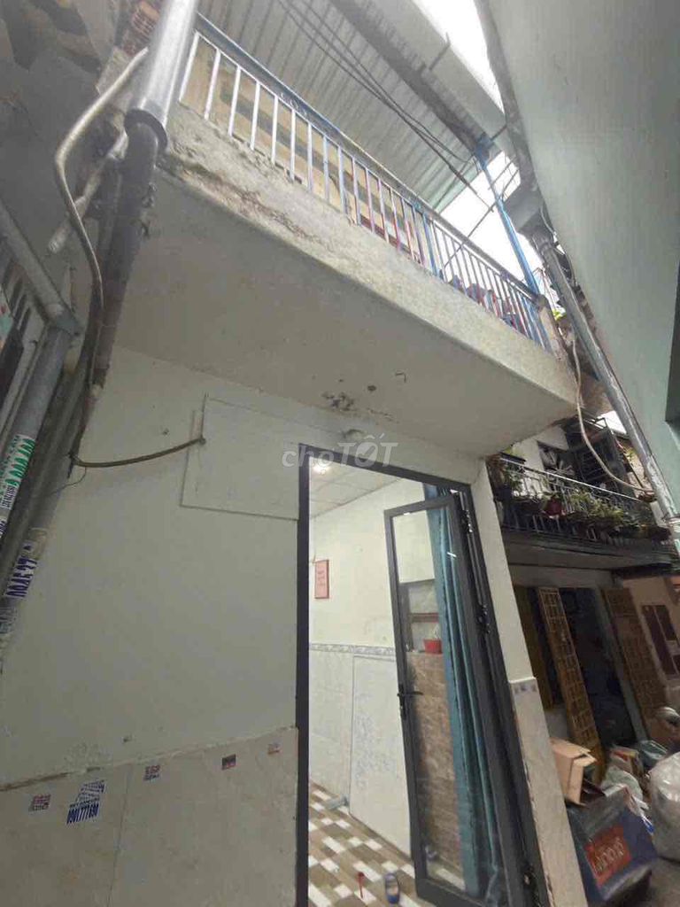 Аренда · 1 комн. · 24 м² · Quận Tân Phú, ул. Đường Huỳnh Thiện Lộc