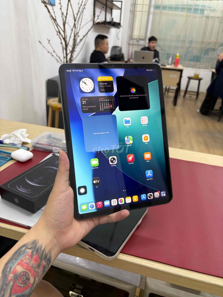 Apple iPad Pro M1 128GB Xám Like new Pin 946 Zin. Mua bán Máy tính bảng tại Quận Cầu Giấy Hà Nội được đăng bởi Trung Kiên Trả Góp Bao Nợ Xấu hình 1