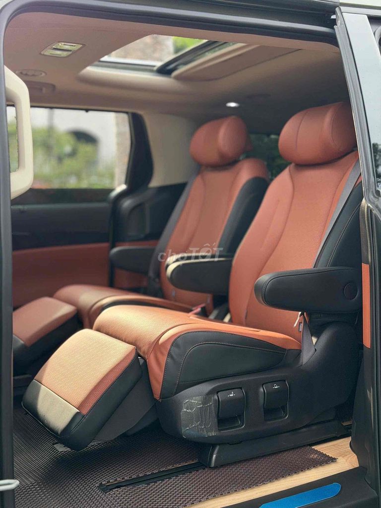 Carnival Signature 2.2 form 2025 odo mới 20.000km. Mua bán Ô tô tại Quận 1 Tp Hồ Chí Minh được đăng bởi Nguyên hình 6