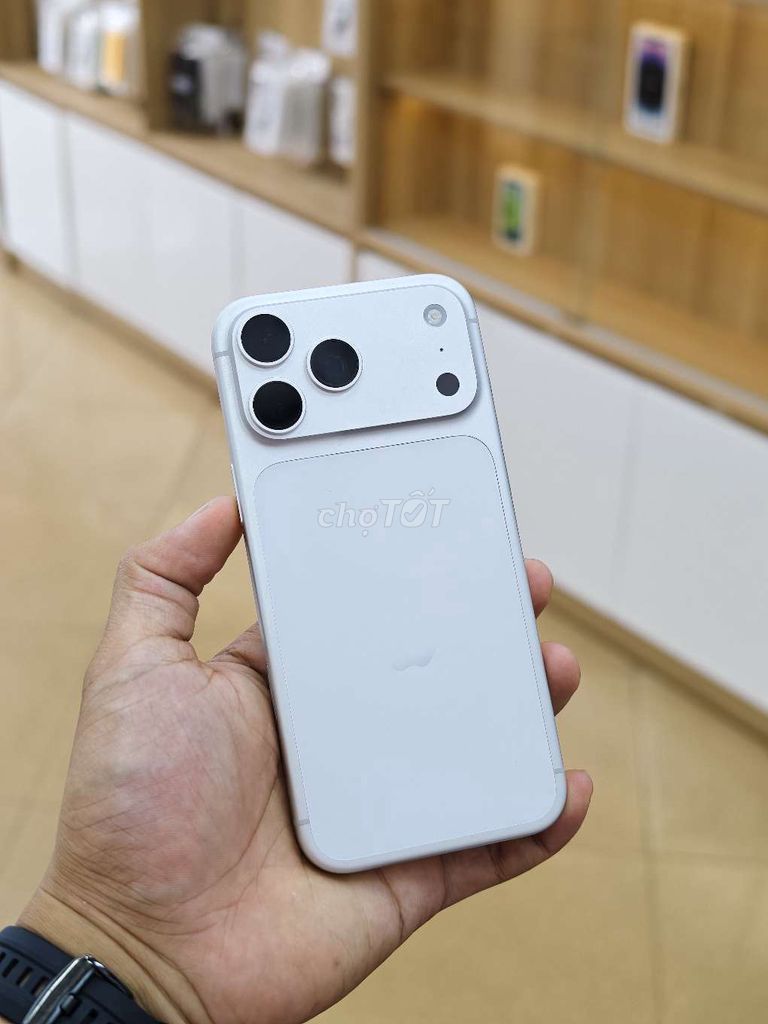 🍎IPHONE 17PRO 256GB TRẮNG LIKENEW P100 SẠC 12L👇. Mua bán Điện thoại tại Quận Hải An Hải Phòng được đăng bởi 98 Ngô Gia Tự Hoàng Dũng Mobile Ngã 3 Văn Cao hình 1