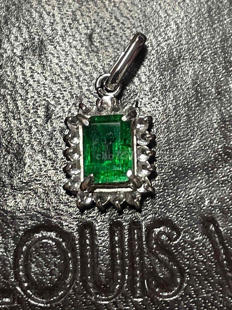 mặt dây chuyền hàng nước ngoài đính đá quý emerald