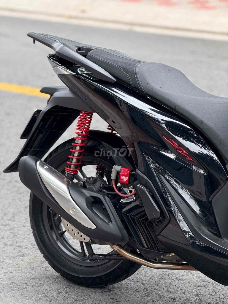 SH 160i ABS 2023 ĐEN BÓNG 9 CHỦ. Mua bán Xe máy tại Thành phố Thủ Đức Tp Hồ Chí Minh được đăng bởi Vũ Vũ hình 8