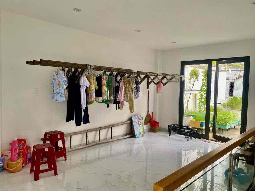 Furnished corner house on Trần Văn Dư near My Khe beach — photo 4