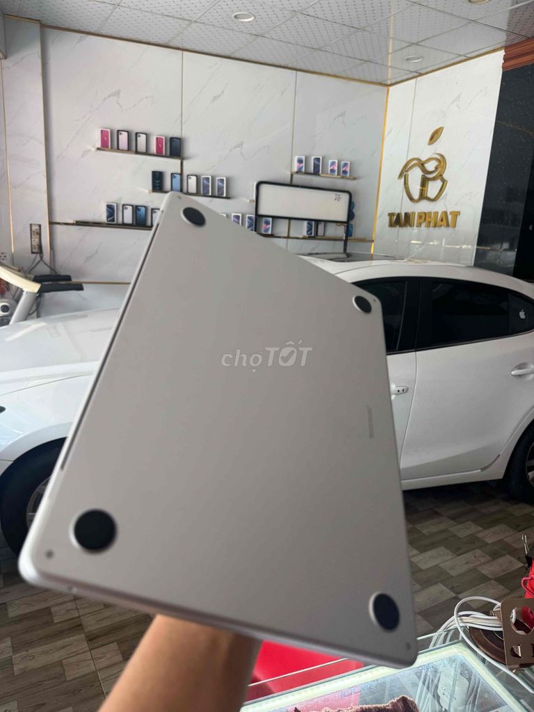 Apple MacBook Air M4 2025 Bạc Mới. Mua bán Laptop tại Thành phố Sóc Trăng Sóc Trăng được đăng bởi Tanphatmobile hình 1