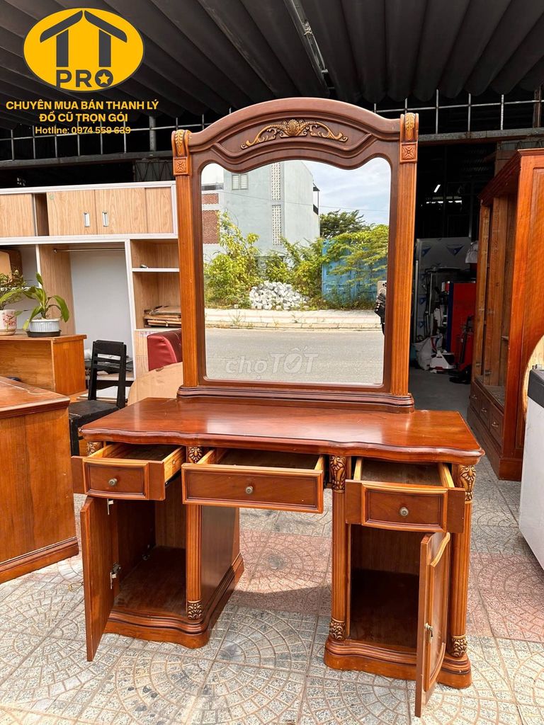 Bàn trang điểm gỗ tự nhiên Nâu Cổ điển. Mua bán Bàn ghế tại Quận Ngũ Hành Sơn Đà Nẵng được đăng bởi Đồ Cũ TTpro hình 1