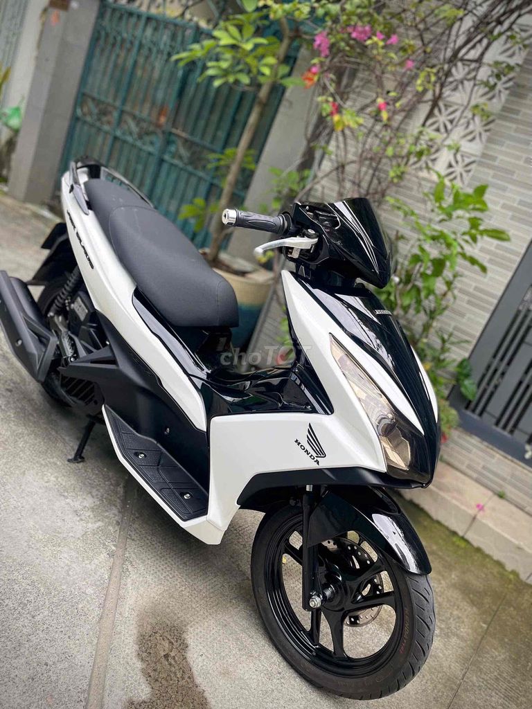 Airblade 2014 Bstp, đưa trước 10 tr nhận xe. Mua bán Xe máy tại Quận 7 Tp Hồ Chí Minh được đăng bởi Xuân Dũng hình 6