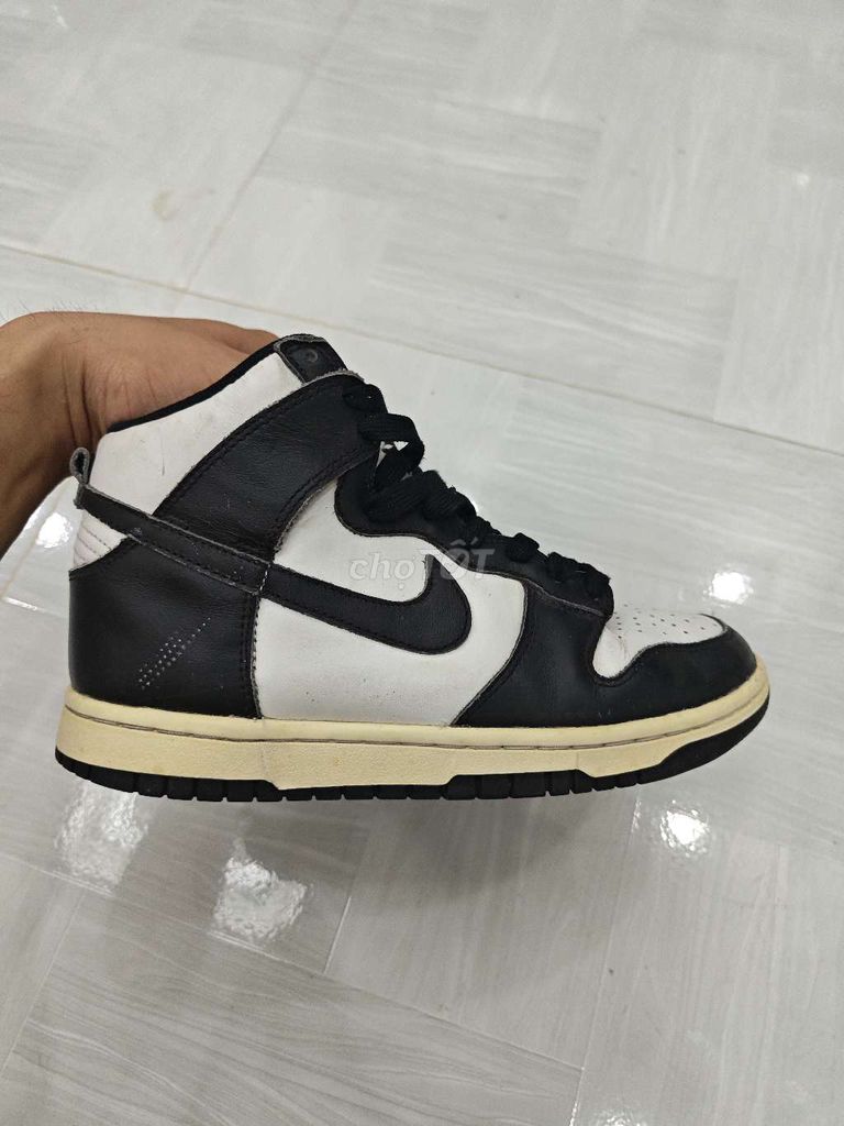 Nike Dunk High size 37.5 chính hãng. Mua bán Giày dép tại Thành phố Nha Trang Khánh Hòa được đăng bởi Vũ hình 1