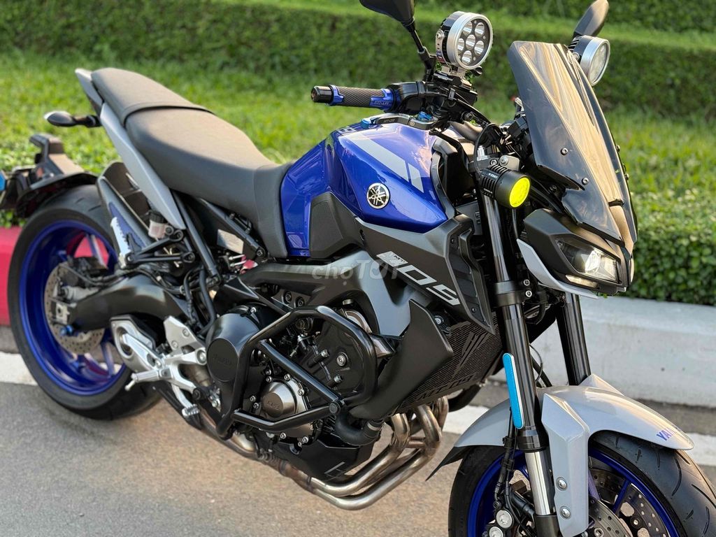 MT-09 odo 5000km siêu mới 1 chủ mua thùng. Mua bán Xe máy tại Quận Bình Thạnh Tp Hồ Chí Minh được đăng bởi Nguyễn Khải Nguyên hình 3