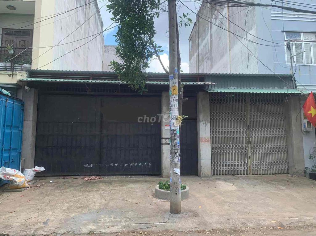 Nhà kho chứa hàng MT đường 57 khu Tên Lửa 10x20m ngay công viên