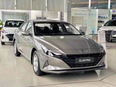 Hyundai Elantra 1.6T Tiêu Chuẩn Xám kim loại