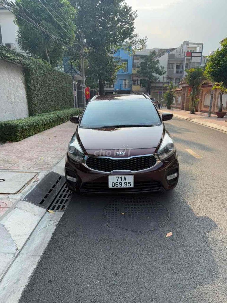 Kia Rondo máy xăng số sàn đời cuối 2019,,