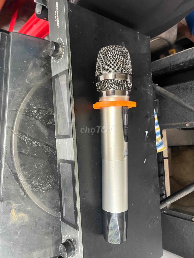 Micro không dây SHUBOSS HP 815 còn 1 tay. Mua bán Tivi, Âm thanh tại Huyện Hóc Môn Tp Hồ Chí Minh được đăng bởi Lộc phát hình 1