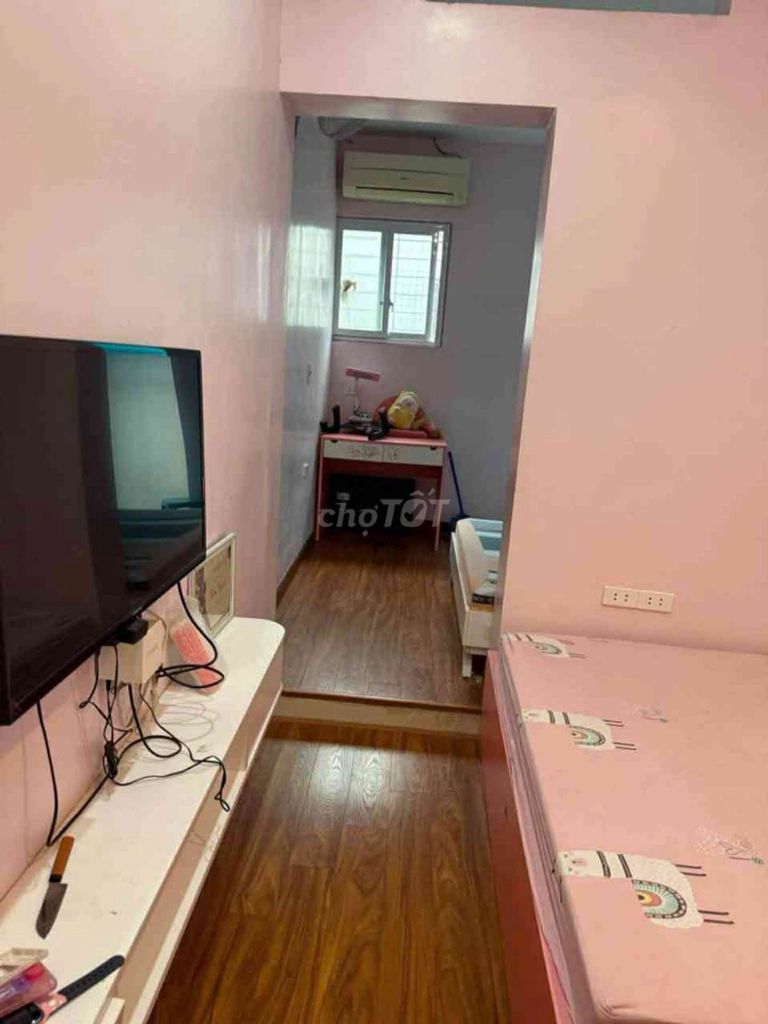 Дом «Тай-Тинь», 40 м², 4 этажа, 7,9 миллиарда долларов