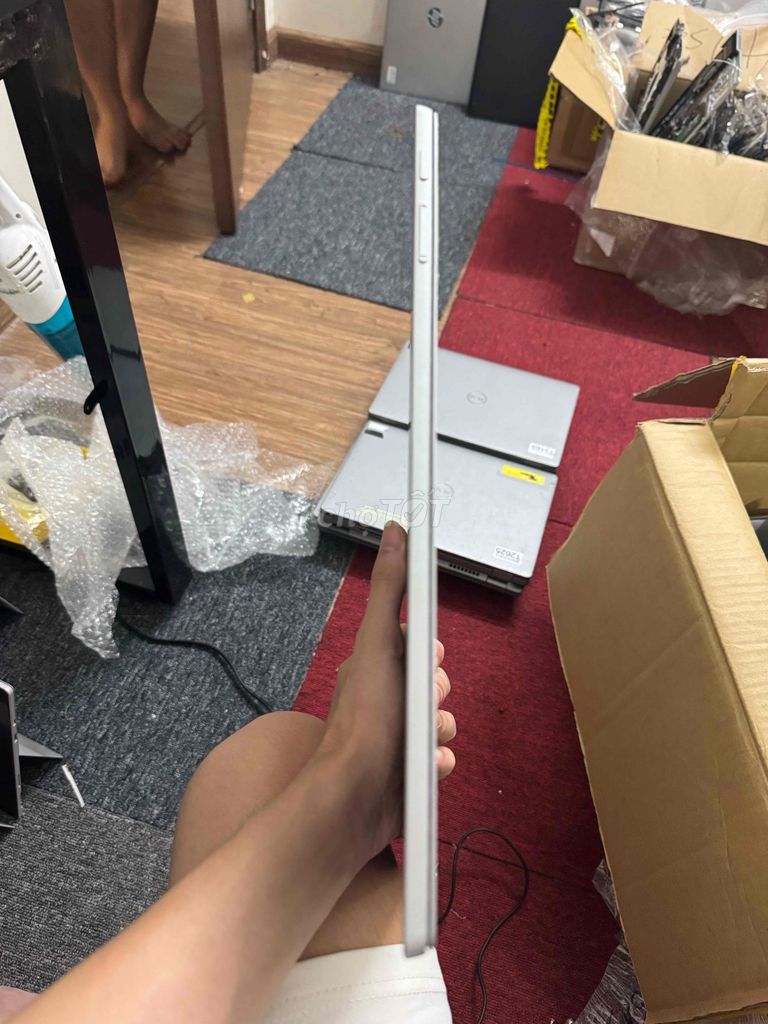 Microsoft Surface Pro 5 i5-7300U 4GB/128GB Xám. Mua bán Máy tính bảng tại Quận Bắc Từ Liêm Hà Nội được đăng bởi bé na hình 1