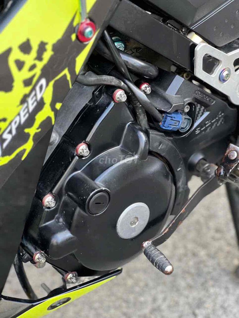 Suzuki Satria 150 Fi 2019 Vàng đen. Mua bán Xe máy tại Quận 11 Tp Hồ Chí Minh được đăng bởi Hưng Từ hình 5