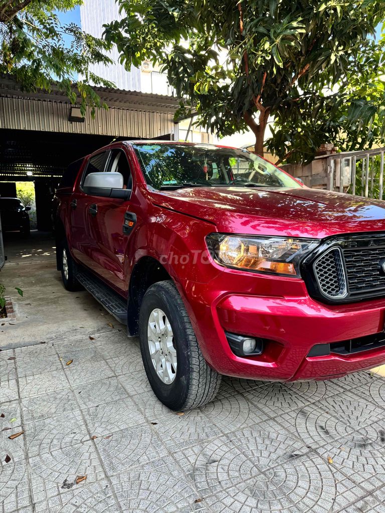 Ford Ranger XLS 2021 Автоматический бензиновый красный