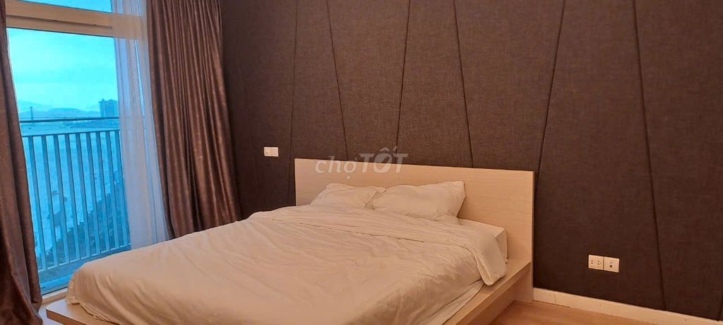 Azura 2PN, 95m2 NT sạch đẹp, tầng cao view sông Hàn, pháo hoa QT DIFF