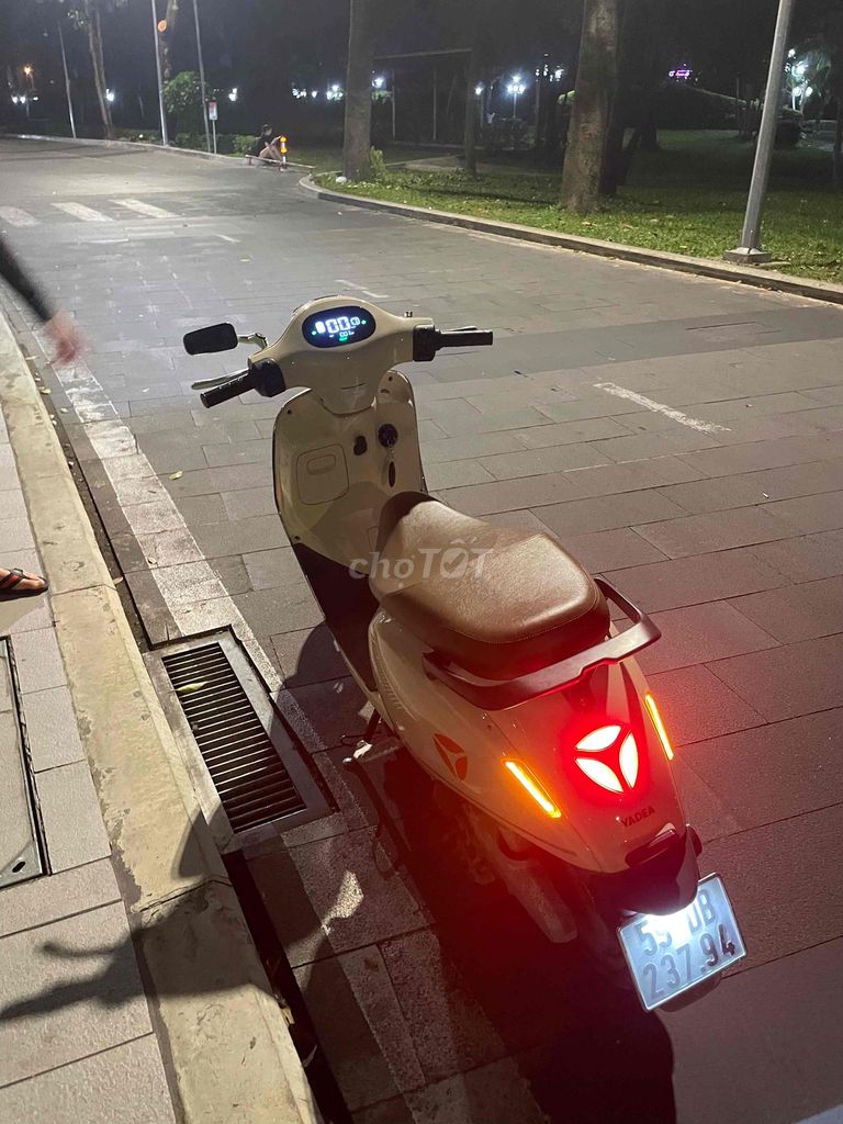 Xe máy điện Yadea Orla màu Kem. Mua bán Xe điện tại Quận Tân Bình Tp Hồ Chí Minh được đăng bởi Tên chưa cung cấp hình 8