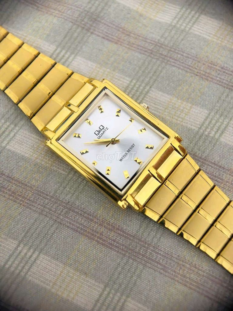 Đồng hồ Q&Q Kim loại mạ vàng Vàng 28mm. Mua bán Đồng hồ tại Quận Bình Tân Tp Hồ Chí Minh được đăng bởi Nguyễn Chí Nghĩa hình 1