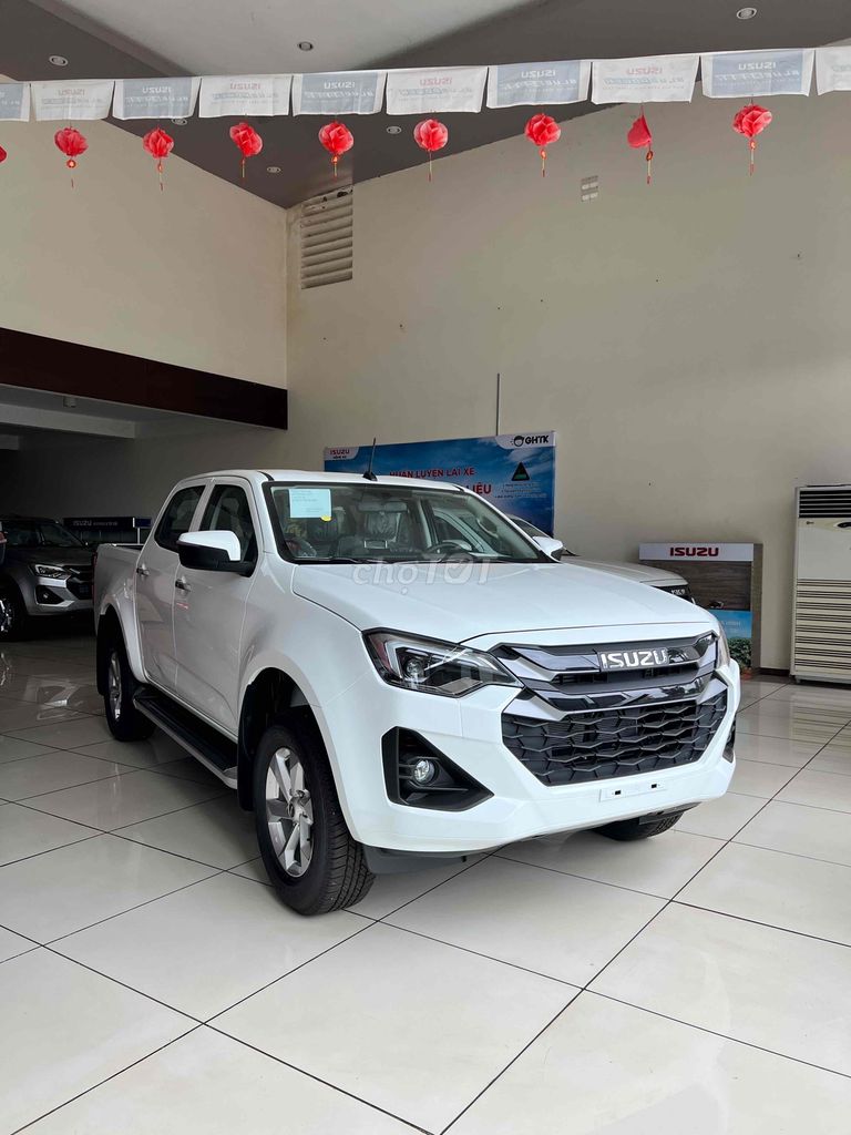 Isuzu Dmax AT 2025 giảm giá 63 triệu. Mua bán Ô tô tại Thành phố Buôn Ma Thuột Đắk Lắk được đăng bởi Hoàng Minh Hải hình 1