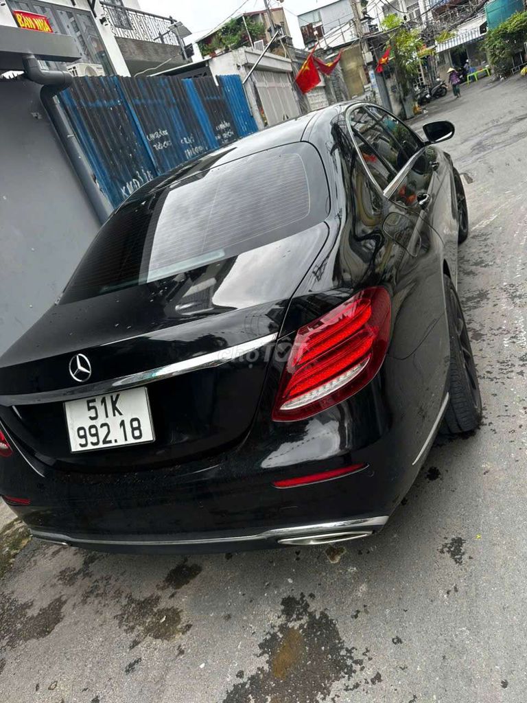 Mercedes E200 - model 2018. Mua bán Ô tô tại Quận 7 Tp Hồ Chí Minh được đăng bởi Lê  hình 3