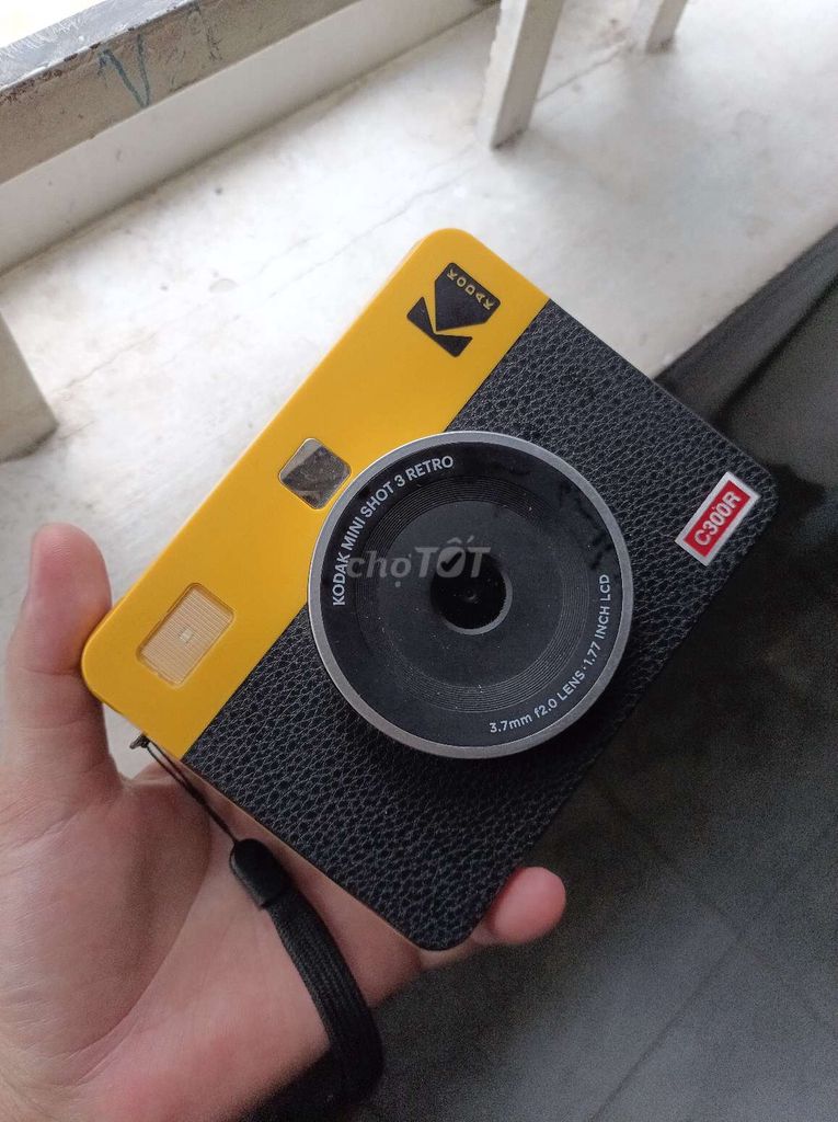 Máy ảnh lấy liền Kodak C300R Vàng, Đen cũ. Mua bán Máy ảnh, Máy quay tại Thành phố Biên Hòa Đồng Nai được đăng bởi Cao Tuân hình 1