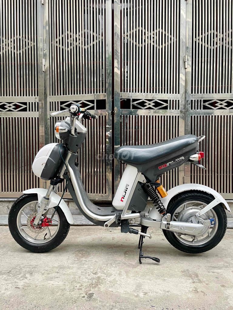 Xe đạp điện Ninja phanh đĩa. Mua bán Xe điện tại Quận Hoàng Mai Hà Nội được đăng bởi Xe Điện Phát Đạt hình 3