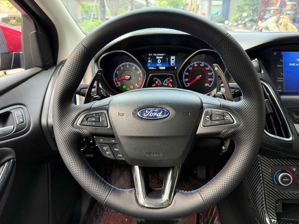 Ford Focus 1.5 sport lên 100tr đồ chơi siêu chất. Mua bán Ô tô tại Quận Bắc Từ Liêm Hà Nội được đăng bởi phạm tuấn anh hình 5