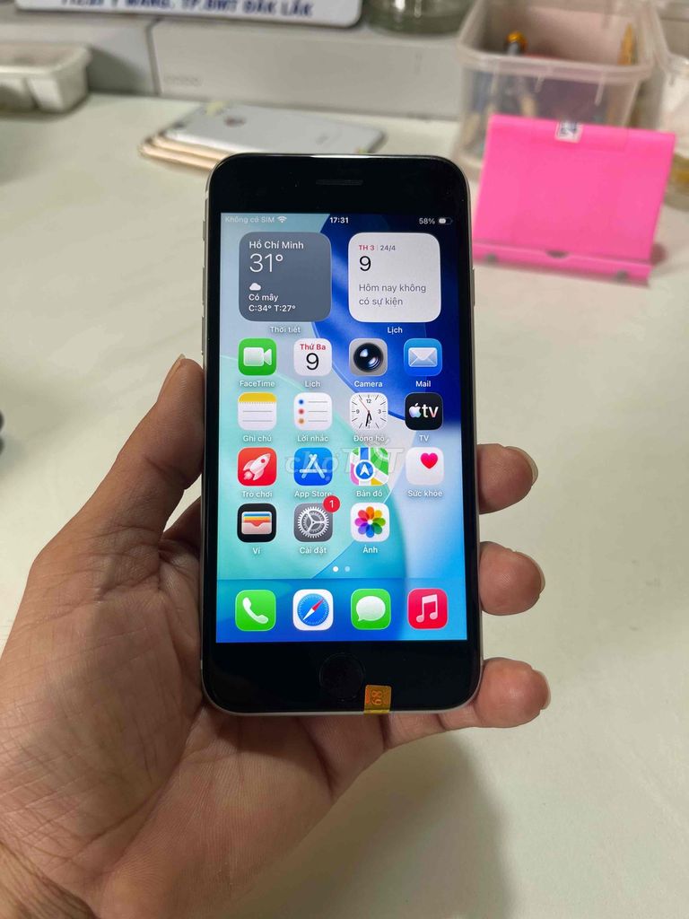 Apple iPhone SE 2021  Zin đẹp full chức năng. Mua bán Điện thoại tại Thành phố Buôn Ma Thuột Đắk Lắk được đăng bởi táo zin zin hình 1
