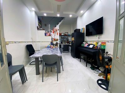 Townhouse 28 m² · 2 bed · Đường Trần Xuân Soạn