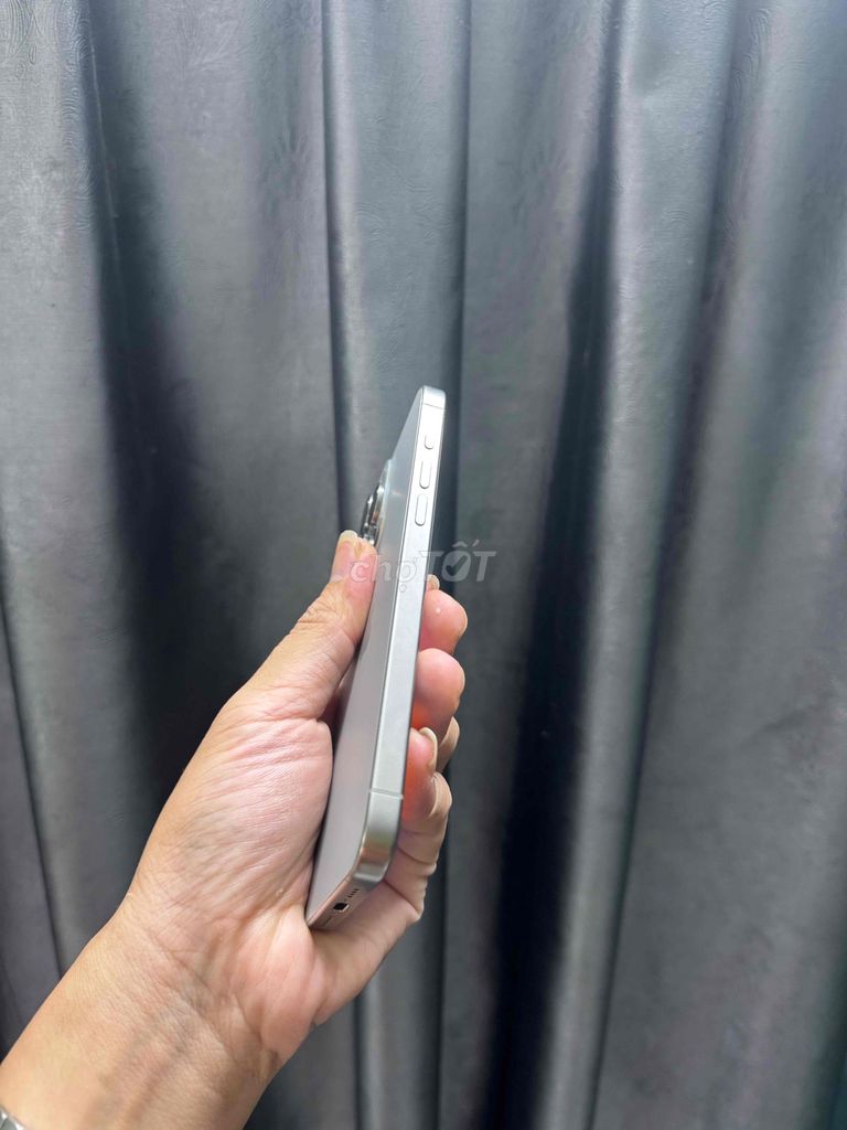 Apple iPhone 15 Pro Max 256GB Bạc. Mua bán Điện thoại tại Quận Long Biên Hà Nội được đăng bởi hồ mạnh hiếu hình 1