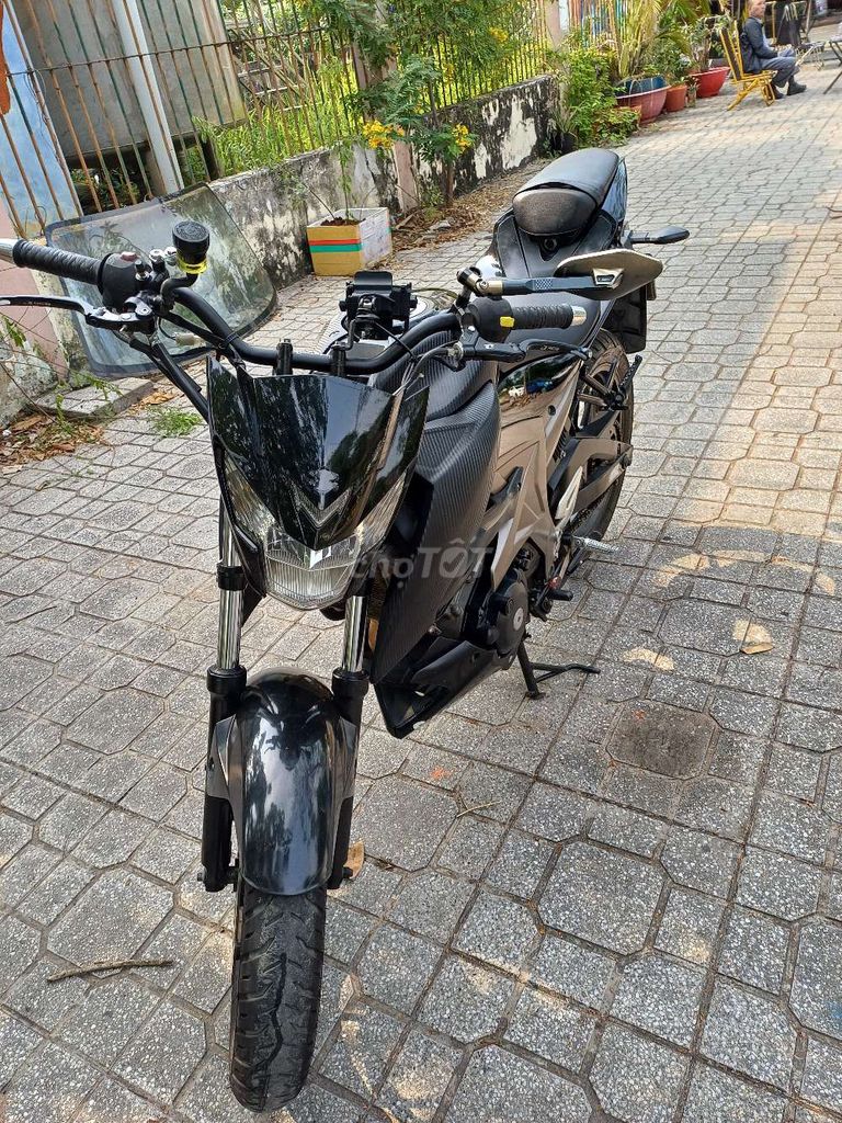 Suzuki GSX 150cc, xe zin