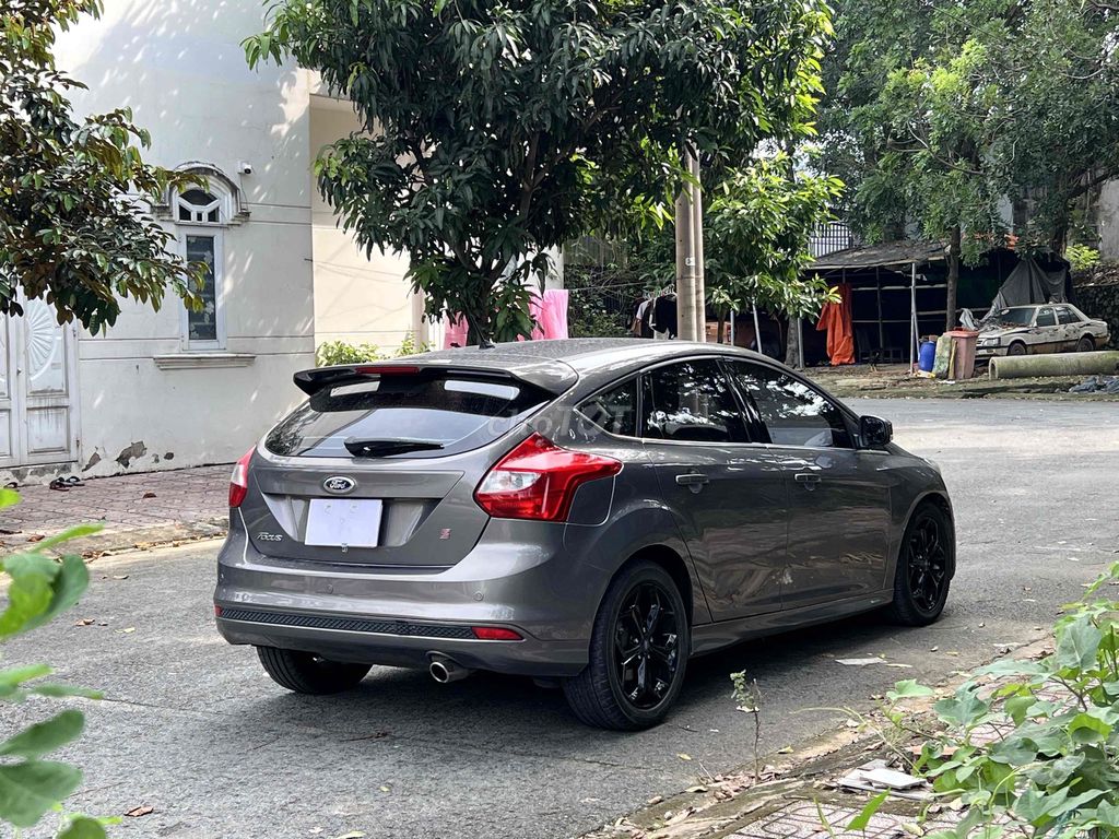 Ford Focus 2.0S 2015 Xám 68000 km. Mua bán Ô tô tại Thành phố Thuận An Bình Dương được đăng bởi Thành Nam hình 3