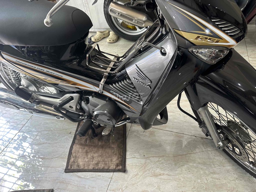 chính chủ may đâu rin chứng giấy ngay. Mua bán Xe máy tại Quận Phú Nhuận Tp Hồ Chí Minh được đăng bởi pham van vu hình 3