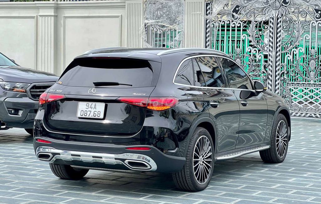 Mercedes glc 300 đời 2023. Mua bán Ô tô tại Thành phố Vũng Tàu Bà Rịa - Vũng Tàu được đăng bởi Quốc việt  hình 4