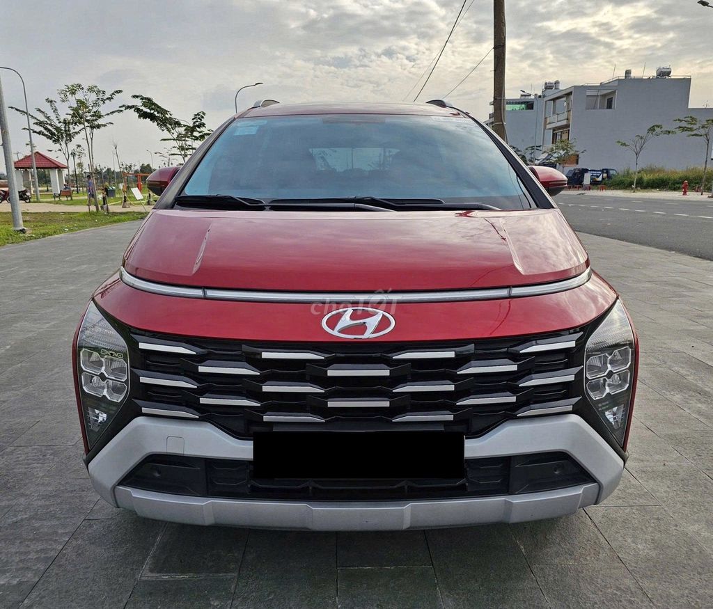 Hyundai Stargazer Premium 2023, красный, 91 000 км