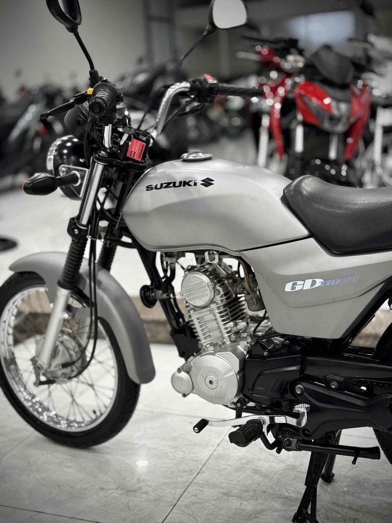 Suzuki GD 2018 Bạc Côn tay. Mua bán Xe máy tại Thị xã Phú Mỹ Bà Rịa - Vũng Tàu được đăng bởi Cửa Hàng Xe Máy Phú Mỹ hình 5
