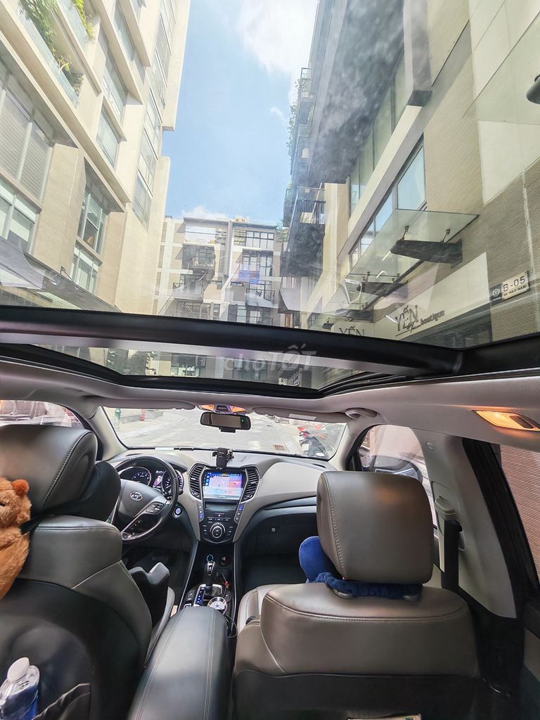 Hyundai Santa Fe 2017 2.4 AT 4 WD - 81000 km. Mua bán Ô tô tại Quận Đống Đa Hà Nội được đăng bởi Định hình 5