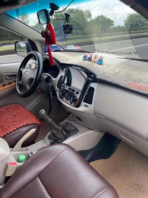 Toyota Innova 2011 G - 230000 km