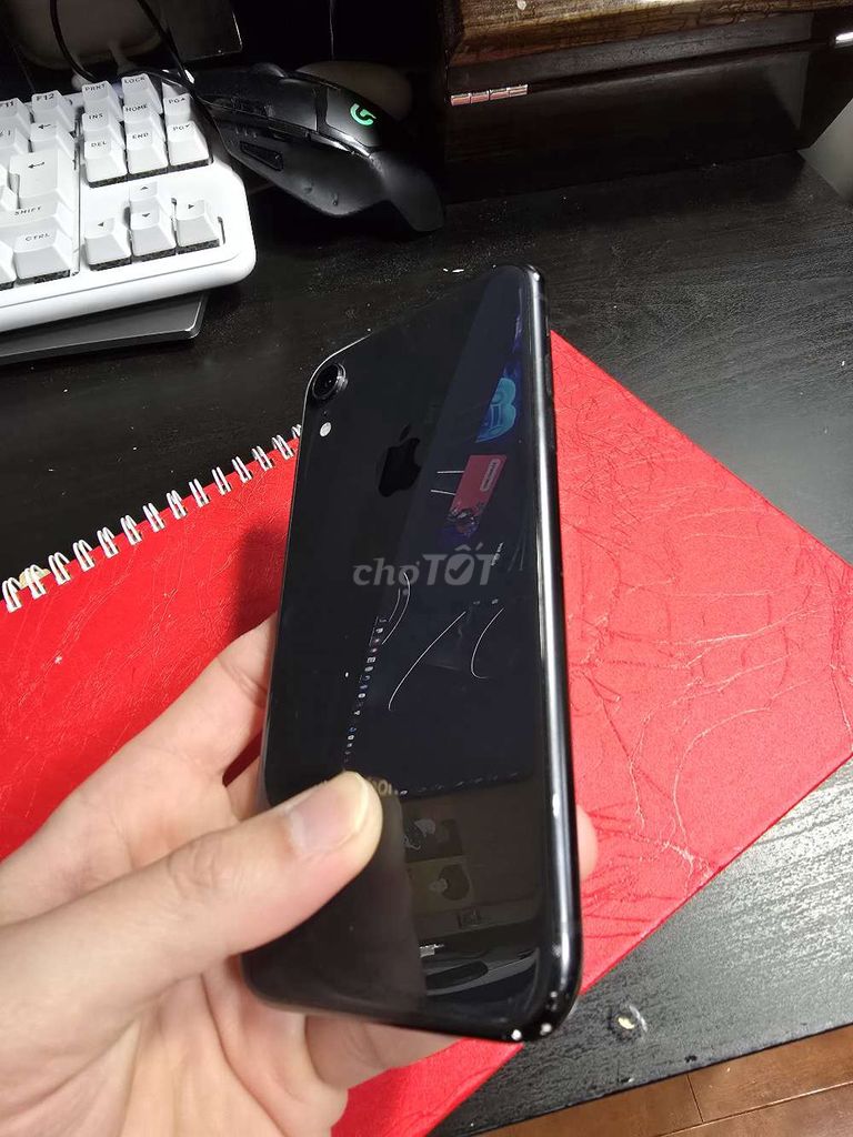 Apple iPhone XR 64GB Đen Màn nứt nhẹ. Mua bán Điện thoại tại Quận 8 Tp Hồ Chí Minh được đăng bởi S Ii Ultra hình 1