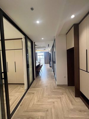 Căn hộ 4 PN R4 Royal City bán 17.5 tỷ