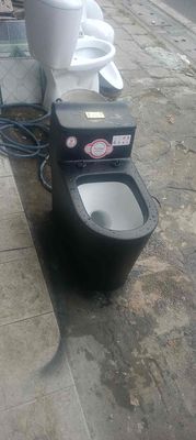 Dư bàn cầu nguyên khối bán rẻ. Mua bán Thiết bị vệ sinh, nhà tắm tại Quận 5 Tp Hồ Chí Minh được đăng bởi Anh Huy