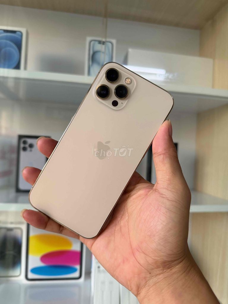 iPhone 12 Pro Max 256GB QT Vàng 98% PIN 100%. Mua bán Điện thoại tại Thành phố Cà Mau Cà Mau được đăng bởi NHAN APPLE hình 1