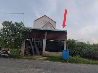 Nhà Ngợp Bán Gấp Bán 1 trệt 1 lửng Tuần Mt đường nhựa 5x20m Giá 700Tr