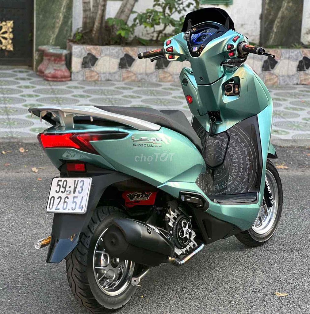 lead up 4vanl full kiễng may zin nợ xấu trả 50% ạ. Mua bán Xe máy tại Quận Bình Tân Tp Hồ Chí Minh được đăng bởi Xe Máy Qúy Le hình 4