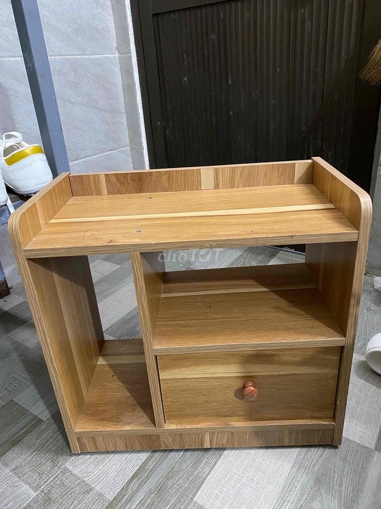 Kệ Gỗ Đựng Mỹ Phẩm Màu Vàng. Mua bán Tủ, kệ gia đình tại Quận Sơn Trà Đà Nẵng được đăng bởi phạm công Hậu hình 1