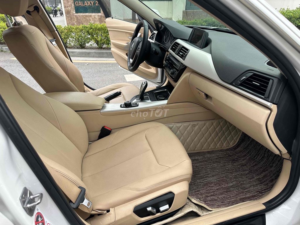 BMW 3 Series 2015 320i - 96839 km. Mua bán Ô tô tại undefined undefined được đăng bởi TIẾN QUÂN CAR hình 13